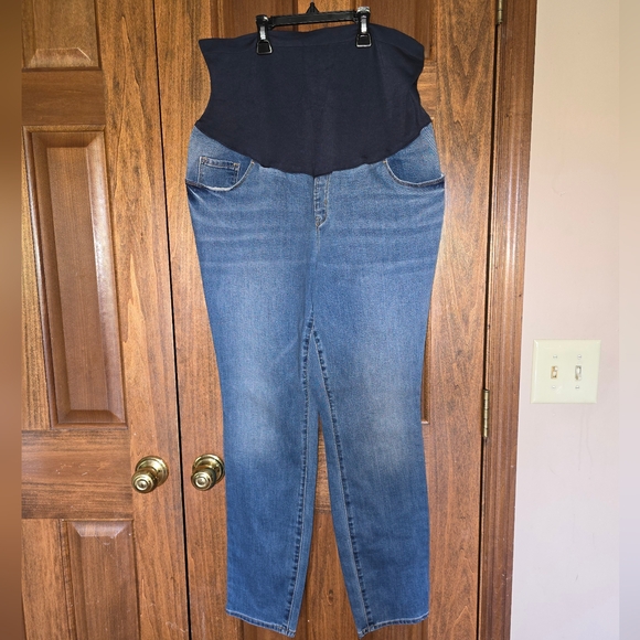 Old Navy: Maternity Premium Full-Panel Rockstar Super Skinny Jeans,Sz:16/29"insm - Picture 3 of 13